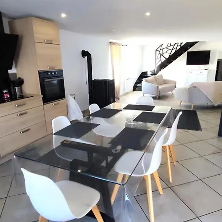 Holiday home Heidi This